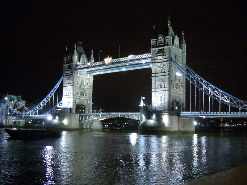 London Bridge. Click for previous image.
